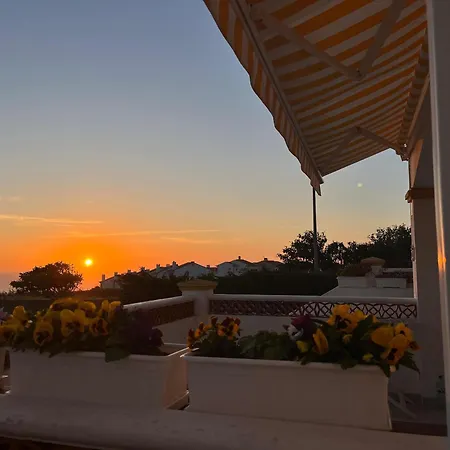 Lalita Ocean & 게스트하우스 리바마르